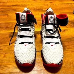 COPY - LeBron 17 “Lebron 4 Graffiti” size 12 Worn No Box